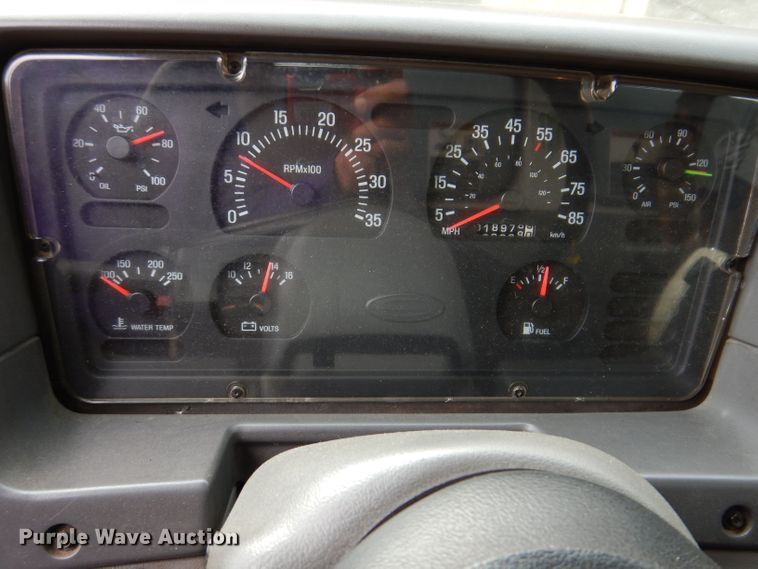 image for item KA9443 2000 Sterling L8511  oil distributor truck