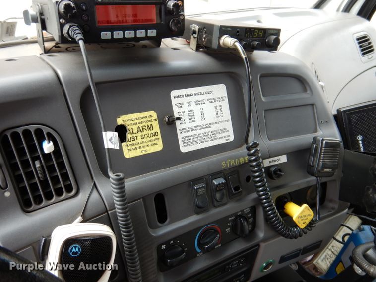 image for item KA9443 2000 Sterling L8511  oil distributor truck