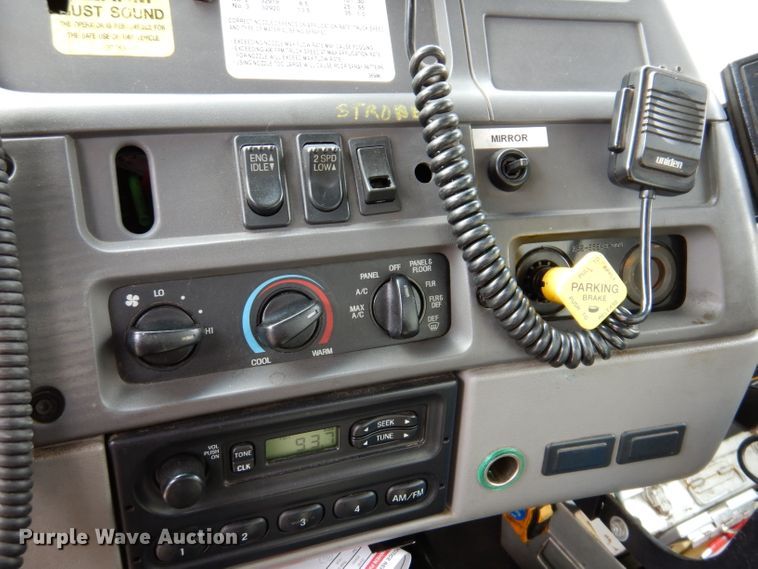 image for item KA9443 2000 Sterling L8511  oil distributor truck