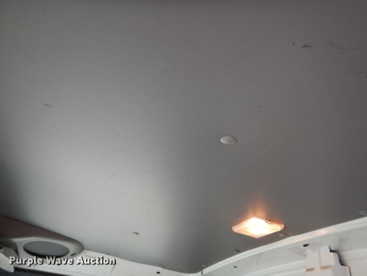 image for item KA9443 2000 Sterling L8511  oil distributor truck