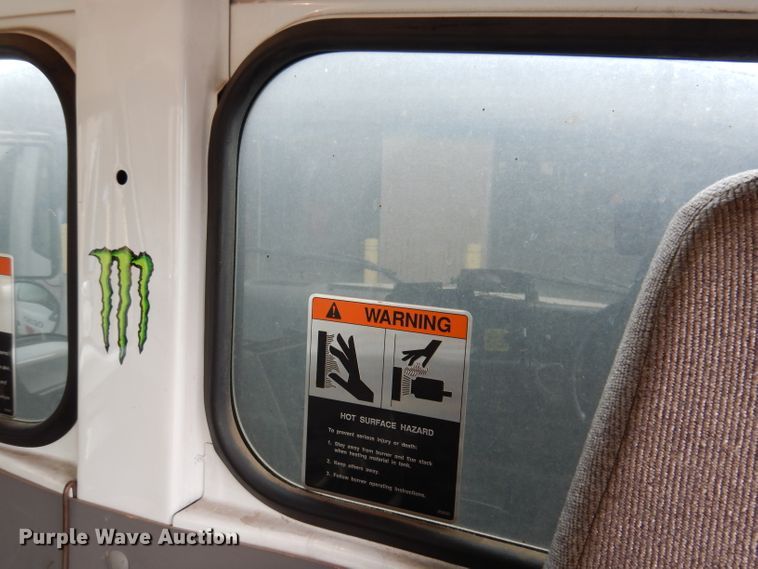 image for item KA9443 2000 Sterling L8511  oil distributor truck