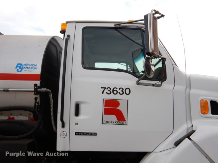 image for item KA9443 2000 Sterling L8511  oil distributor truck