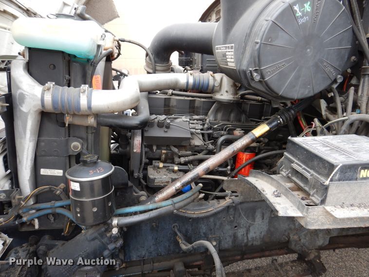 image for item KA9443 2000 Sterling L8511  oil distributor truck