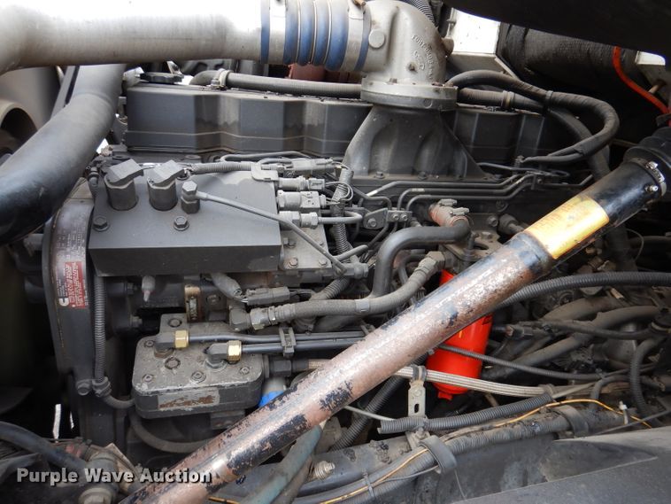 image for item KA9443 2000 Sterling L8511  oil distributor truck