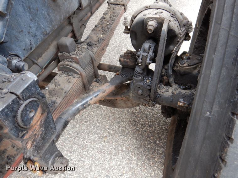 image for item KA9443 2000 Sterling L8511  oil distributor truck