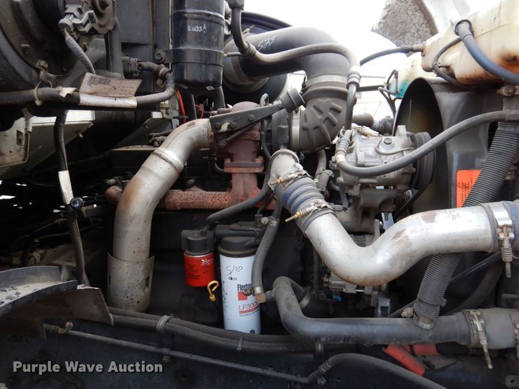 image for item KA9443 2000 Sterling L8511  oil distributor truck