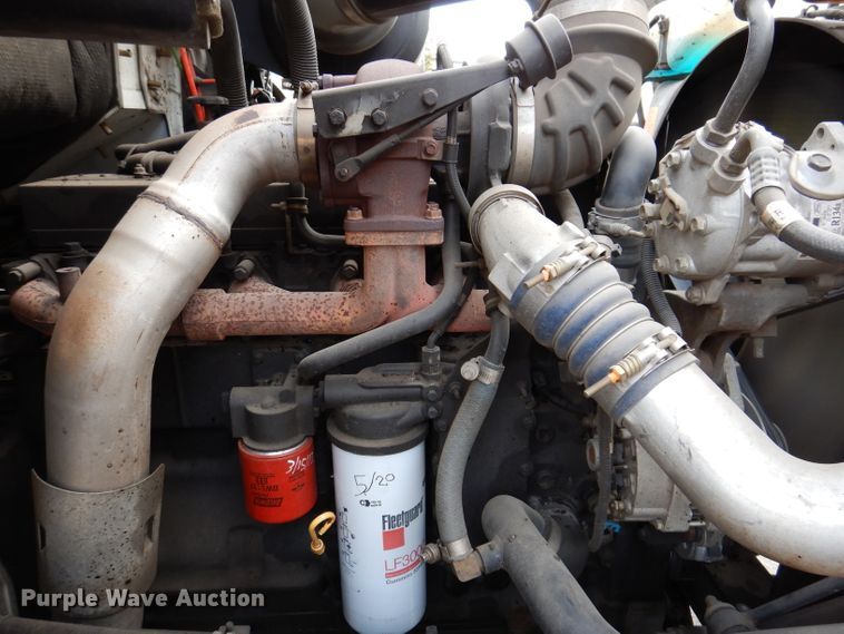 image for item KA9443 2000 Sterling L8511  oil distributor truck