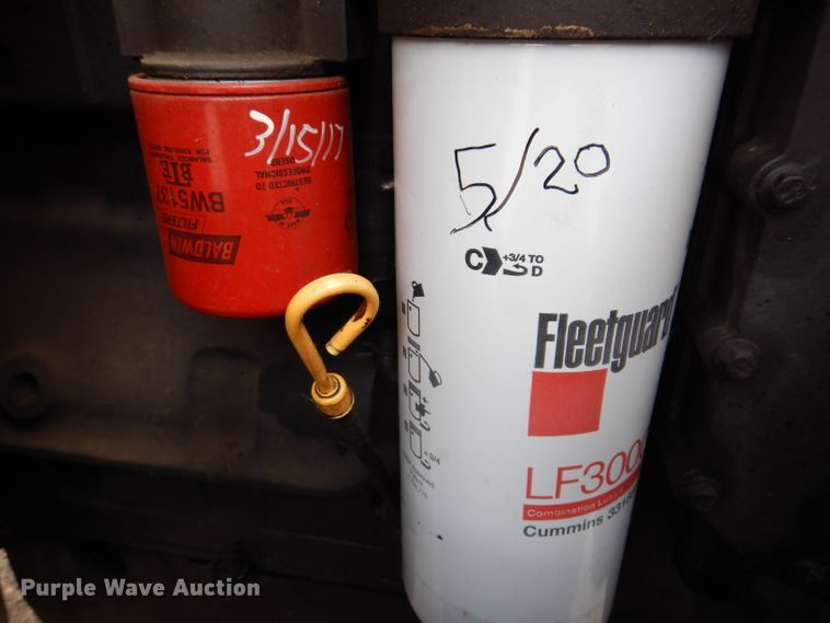 image for item KA9443 2000 Sterling L8511  oil distributor truck