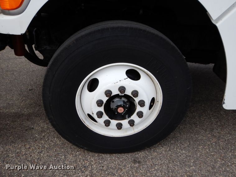 image for item KA9443 2000 Sterling L8511  oil distributor truck