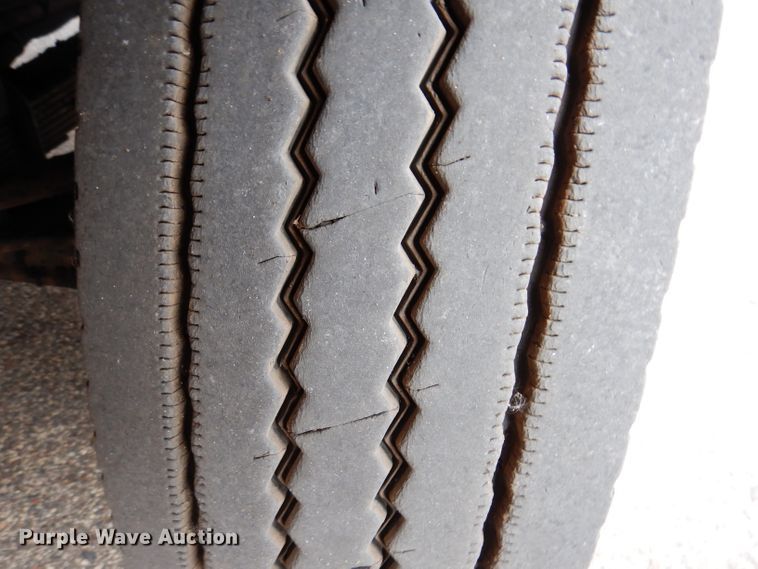 image for item KA9443 2000 Sterling L8511  oil distributor truck