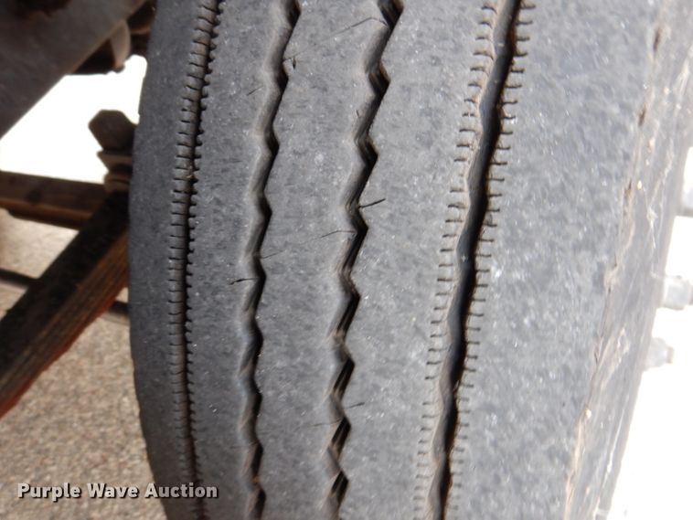 image for item KA9443 2000 Sterling L8511  oil distributor truck