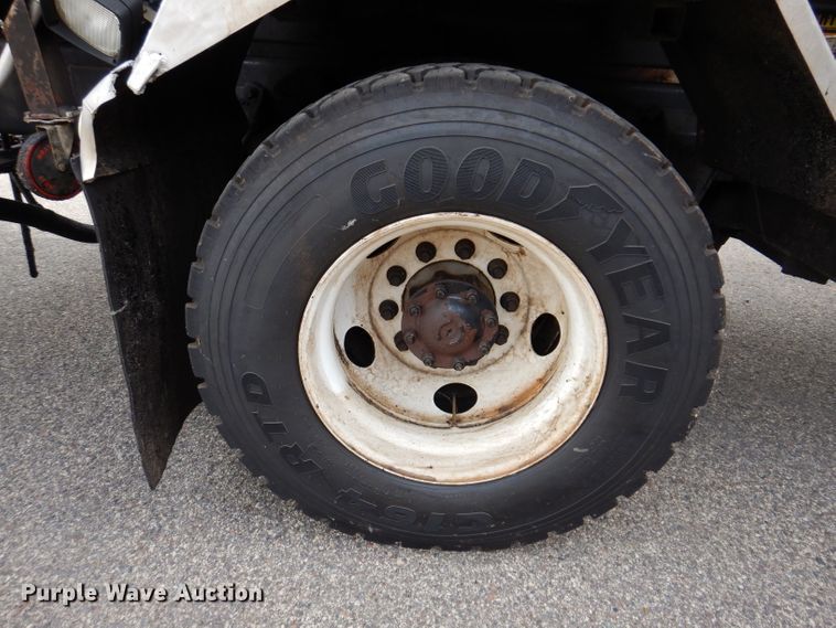 image for item KA9443 2000 Sterling L8511  oil distributor truck