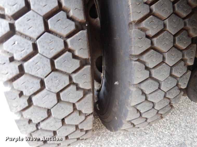 image for item KA9443 2000 Sterling L8511  oil distributor truck