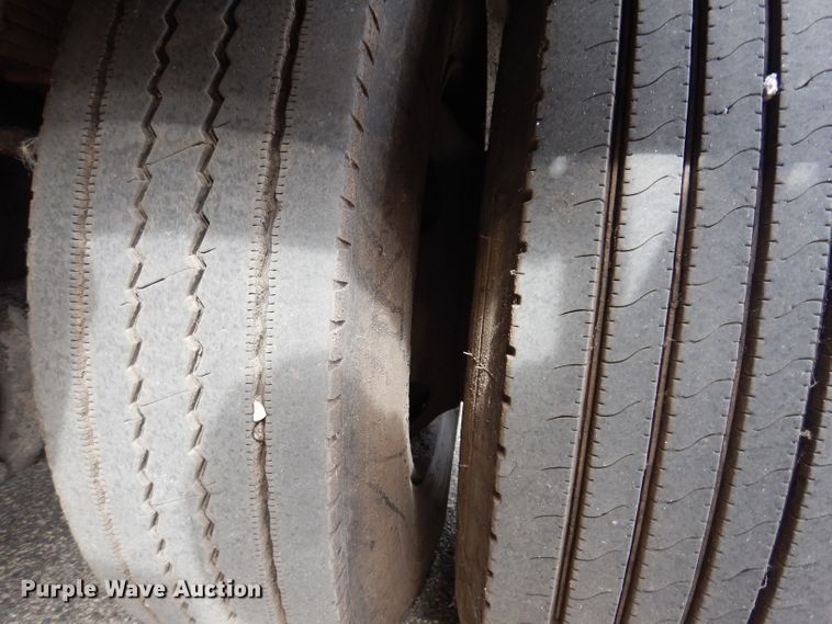 image for item KA9443 2000 Sterling L8511  oil distributor truck