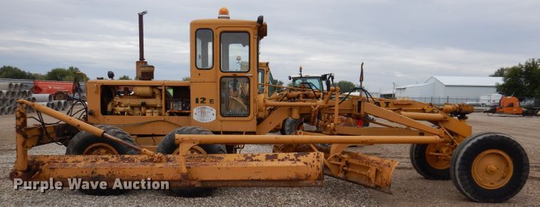 image for item KA9516 1962 Caterpillar 12E  rigid frame motor grader