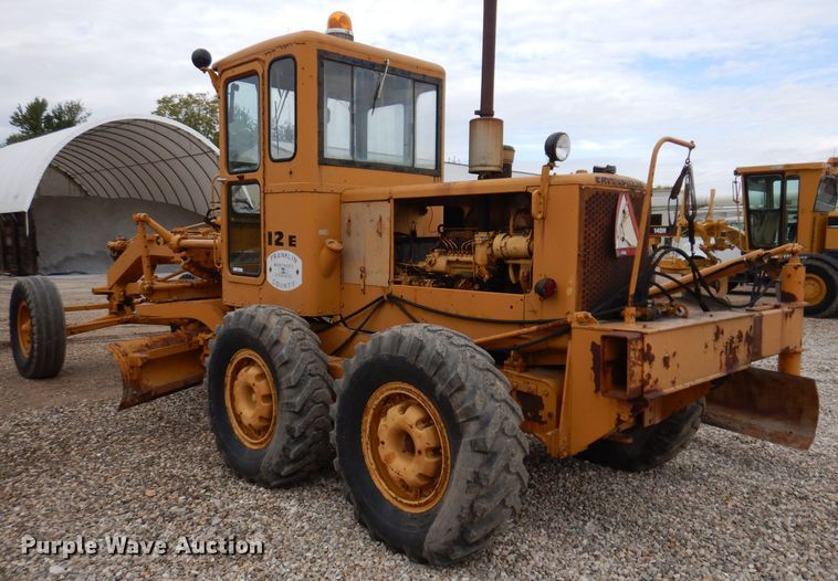 image for item KA9516 1962 Caterpillar 12E  rigid frame motor grader