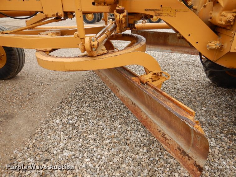 image for item KA9516 1962 Caterpillar 12E  rigid frame motor grader