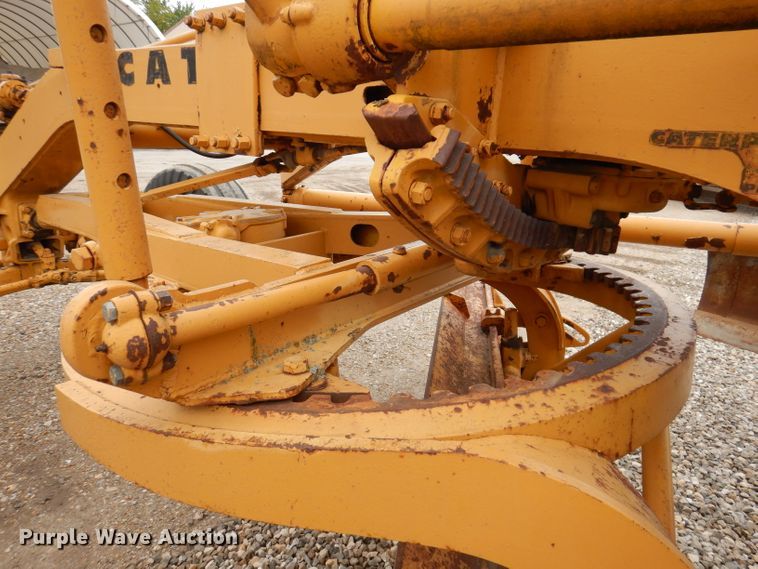 image for item KA9516 1962 Caterpillar 12E  rigid frame motor grader