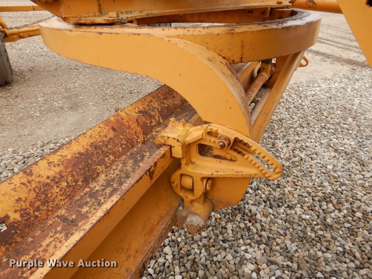 image for item KA9516 1962 Caterpillar 12E  rigid frame motor grader