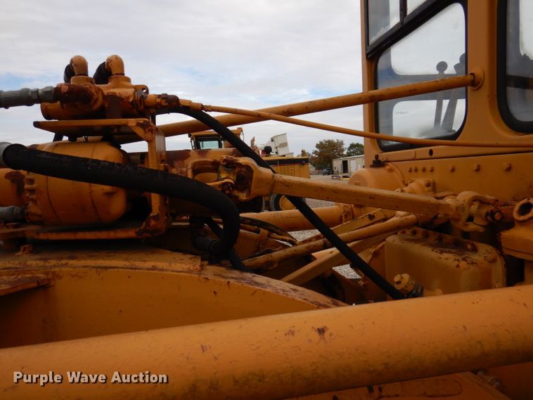 image for item KA9516 1962 Caterpillar 12E  rigid frame motor grader