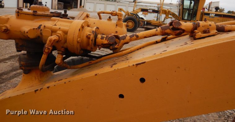 image for item KA9516 1962 Caterpillar 12E  rigid frame motor grader