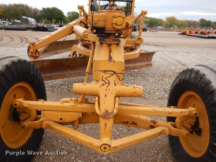 image for item KA9516 1962 Caterpillar 12E  rigid frame motor grader