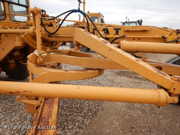 image for item KA9516 1962 Caterpillar 12E  rigid frame motor grader