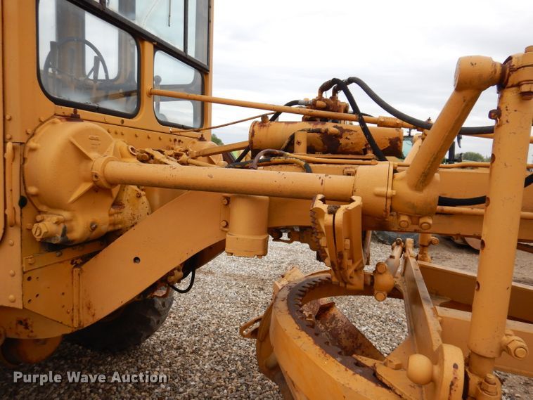 image for item KA9516 1962 Caterpillar 12E  rigid frame motor grader