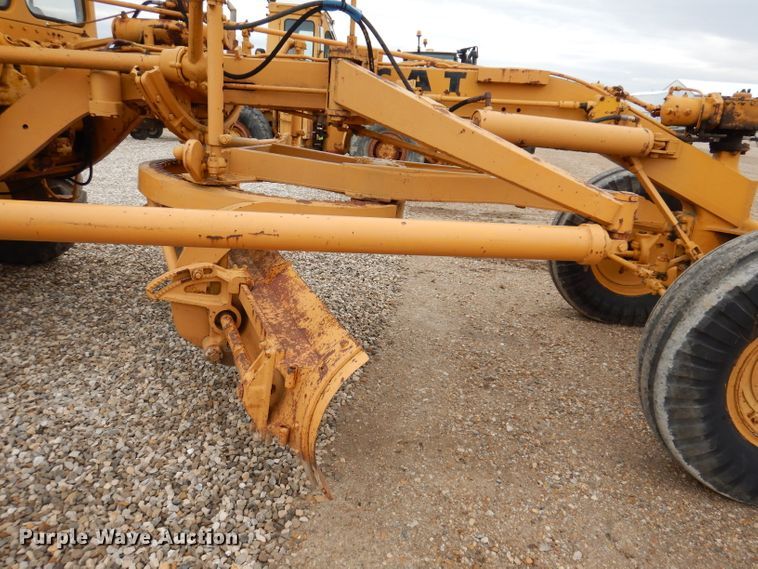 image for item KA9516 1962 Caterpillar 12E  rigid frame motor grader