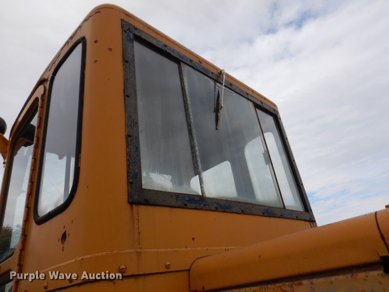 image for item KA9516 1962 Caterpillar 12E  rigid frame motor grader