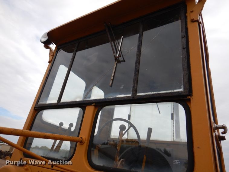 image for item KA9516 1962 Caterpillar 12E  rigid frame motor grader