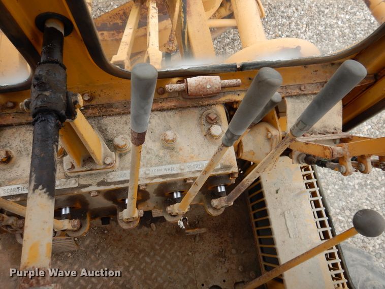 image for item KA9516 1962 Caterpillar 12E  rigid frame motor grader