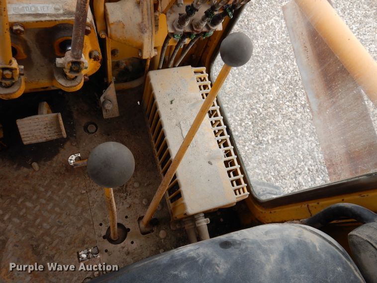 image for item KA9516 1962 Caterpillar 12E  rigid frame motor grader