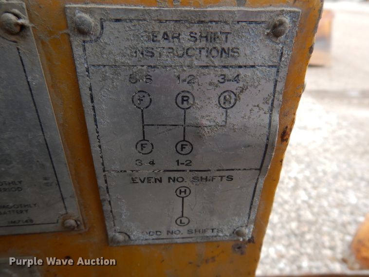 image for item KA9516 1962 Caterpillar 12E  rigid frame motor grader