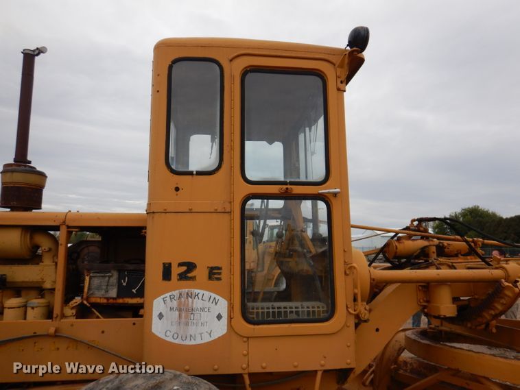 image for item KA9516 1962 Caterpillar 12E  rigid frame motor grader