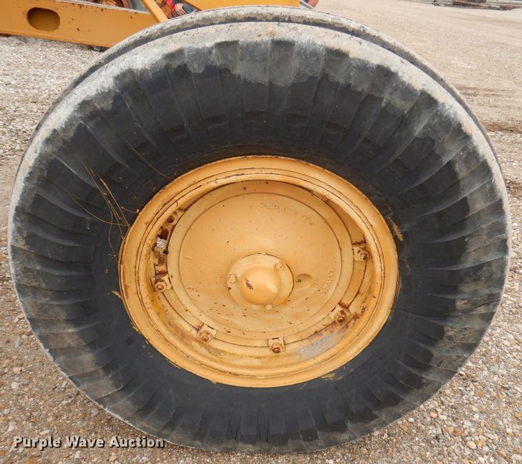 image for item KA9516 1962 Caterpillar 12E  rigid frame motor grader