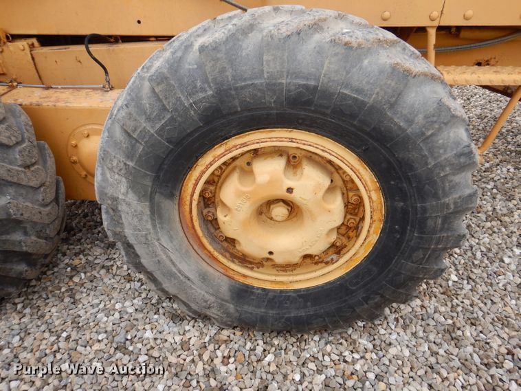 image for item KA9516 1962 Caterpillar 12E  rigid frame motor grader