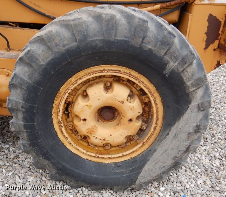 image for item KA9516 1962 Caterpillar 12E  rigid frame motor grader