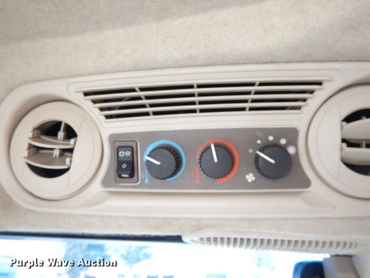 image for item KP9773 2009 John Deere 6140D  MFWD tractor