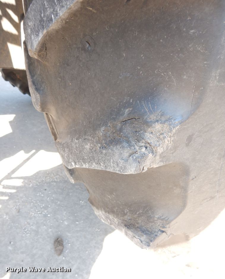 image for item KP9773 2009 John Deere 6140D  MFWD tractor