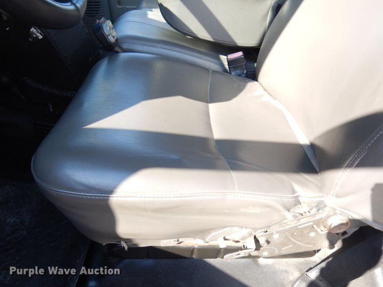 image for item KP9775 2010 Ford F450 Super Duty XL  flatbed truck