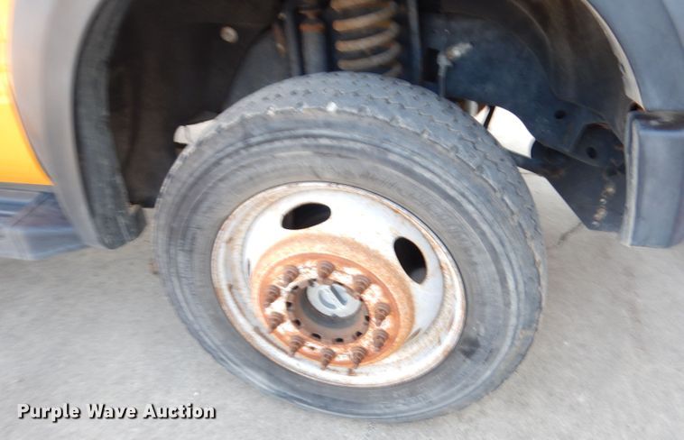 image for item KP9775 2010 Ford F450 Super Duty XL  flatbed truck