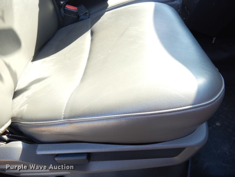 image for item KP9775 2010 Ford F450 Super Duty XL  flatbed truck