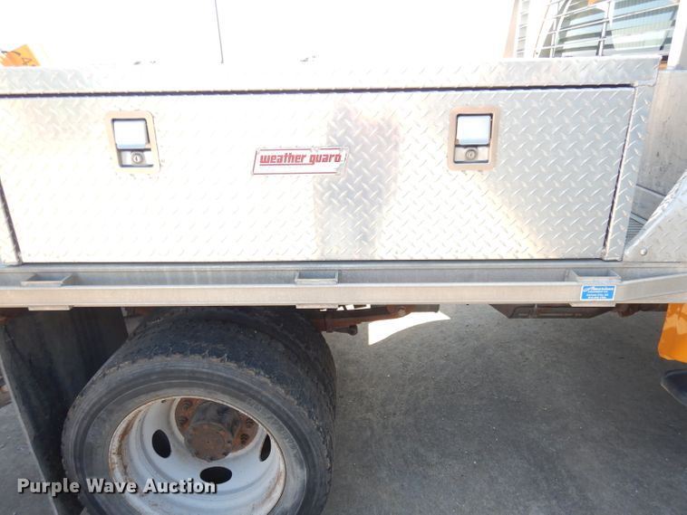 image for item KP9775 2010 Ford F450 Super Duty XL  flatbed truck