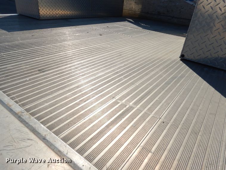 image for item KP9775 2010 Ford F450 Super Duty XL  flatbed truck