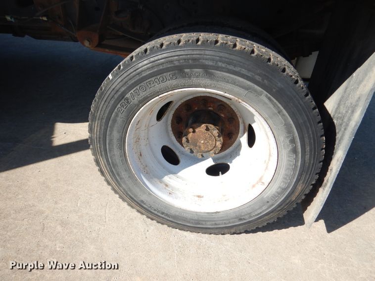 image for item KP9775 2010 Ford F450 Super Duty XL  flatbed truck