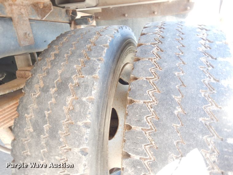 image for item KP9775 2010 Ford F450 Super Duty XL  flatbed truck