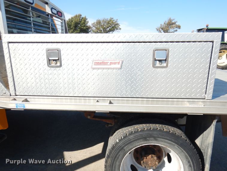 image for item KP9775 2010 Ford F450 Super Duty XL  flatbed truck