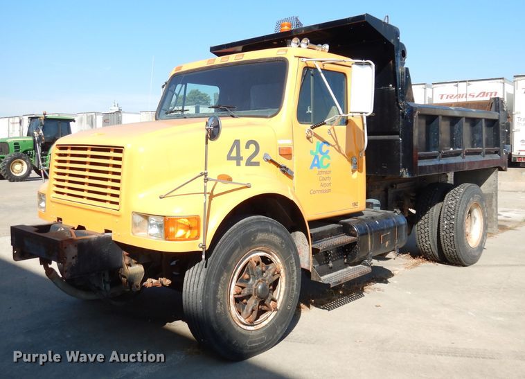 image for item KP9776 1995 International 4700  dump truck