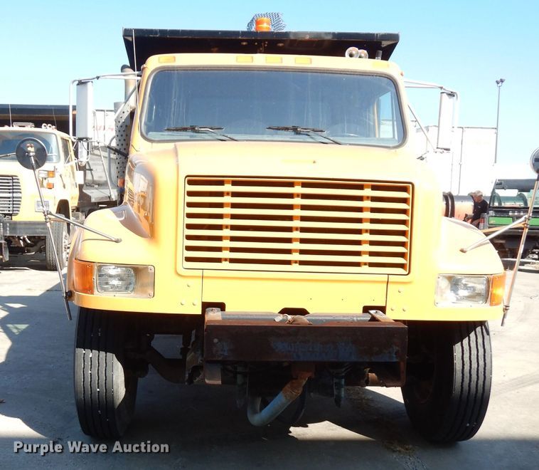 image for item KP9776 1995 International 4700  dump truck